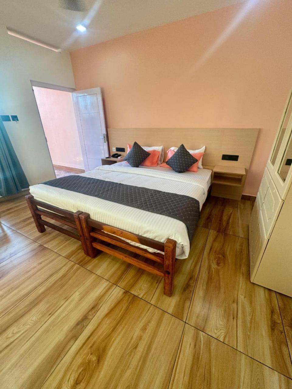 Beach House Varkala By Palmyra Bagian luar foto