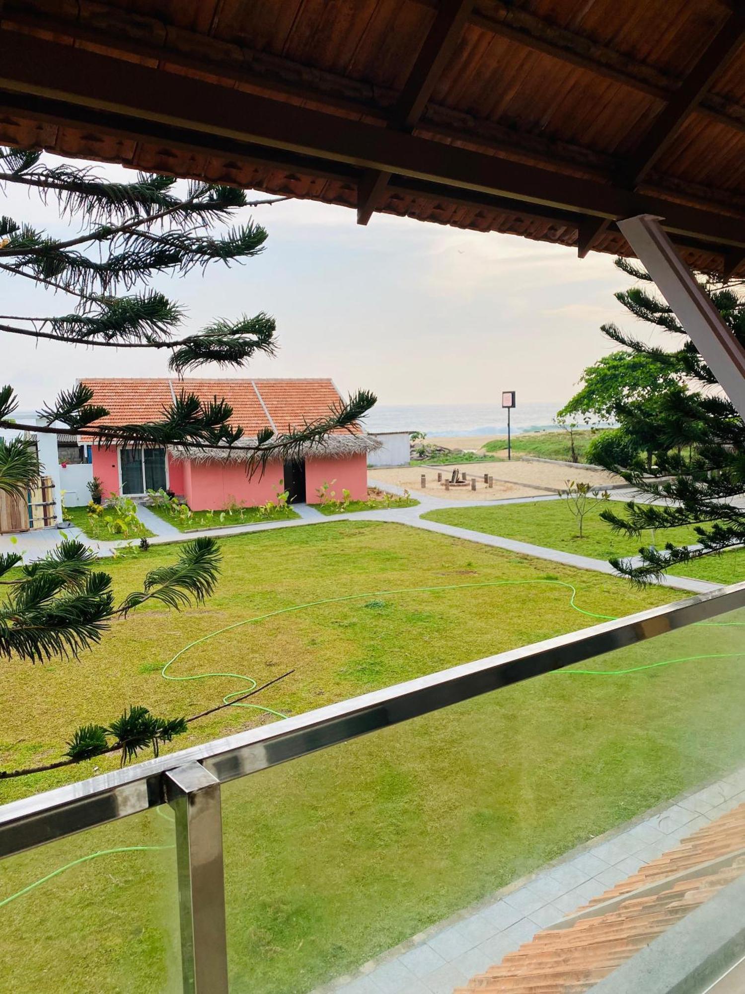 Beach House Varkala By Palmyra Bagian luar foto